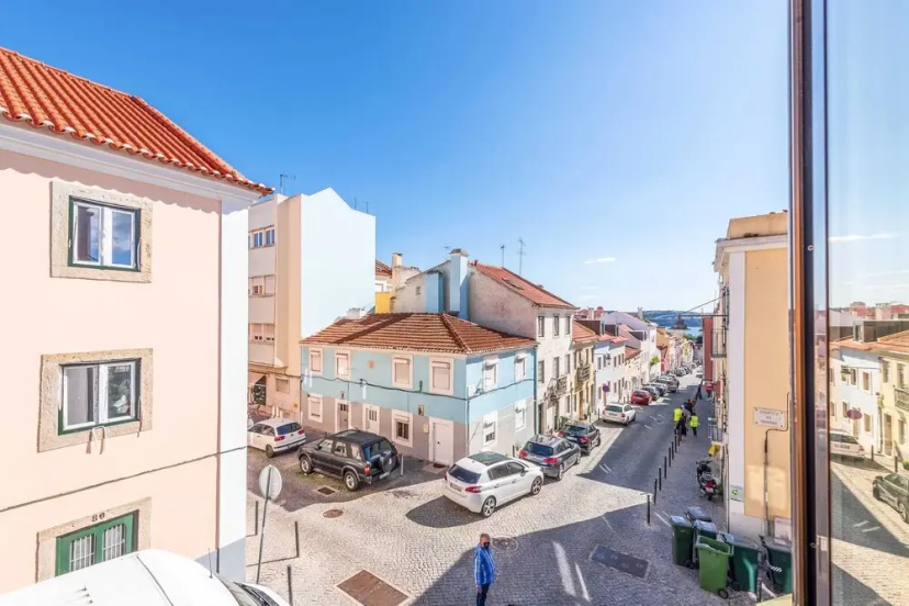 GuestReady - Bright and Colorful Apartment in Ajuda — забронировать отель в Лиссабоне