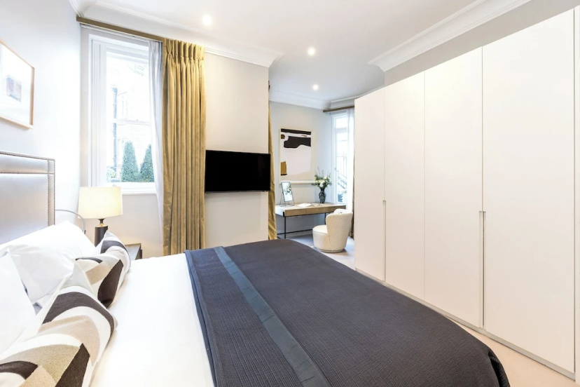 Buckingham & Lloyds Knightsbridge — забронировать отель в Лондоне