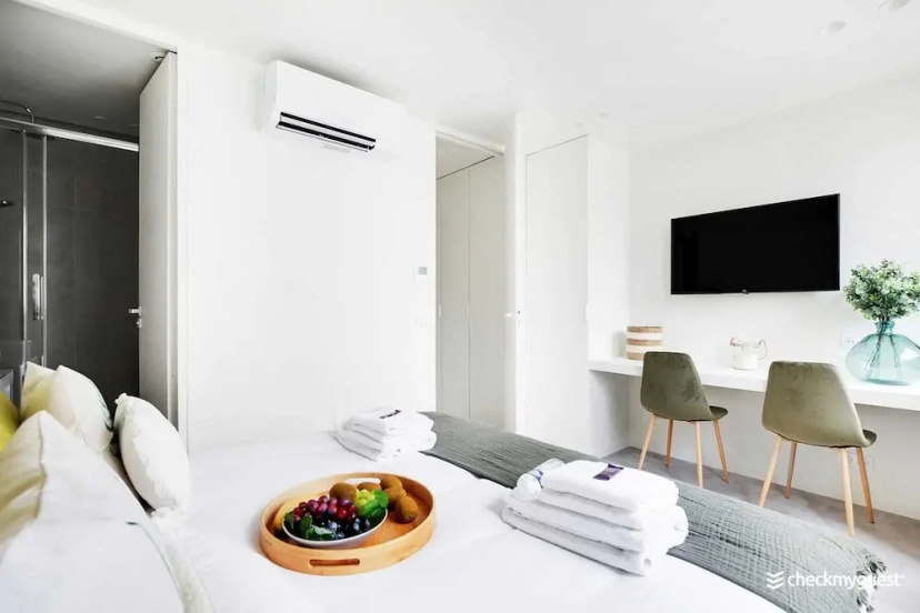 Charming Apartment - 1br/4p - Faubourg-du-roule — отель с удобствами в Париже