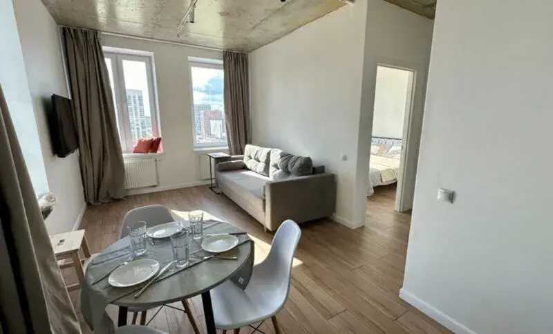 Uutnye apartamenty na ulice Novoselov 105 — отель с удобствами в Тюмени