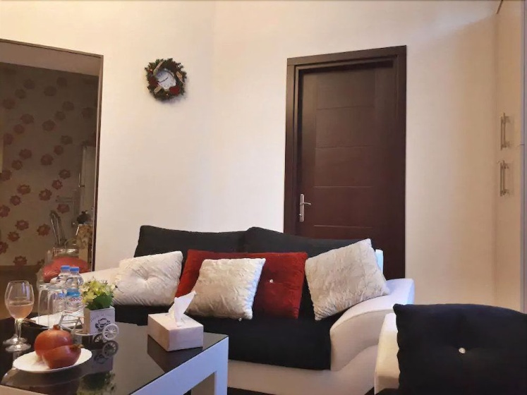 Tbilisi Center Delux Family Apartment — отель с удобствами в Тбилиси