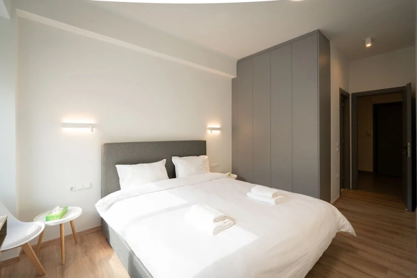 Цены на LIV - Luminous Spacious Apartment in Pagrati в Афины