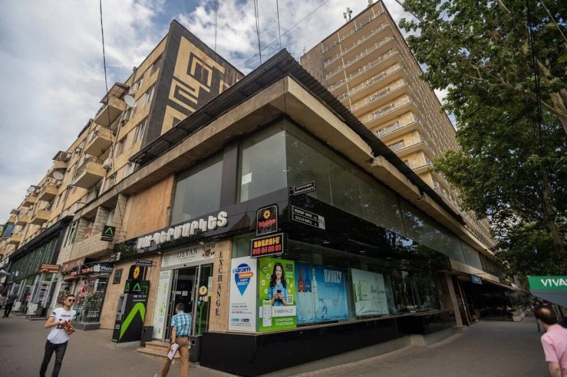 Stay Inn on Abovyan 26 Str. 3 — отель в Ереван, Армения