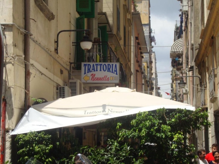 Vico Tre Re a Toledo 39 — забронировать отель в Неаполе