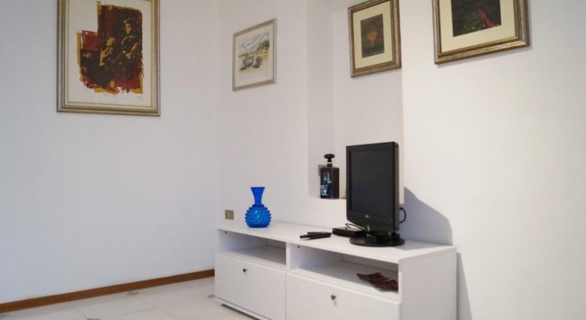 Цены на Milano Shopping District Apartment в Милане