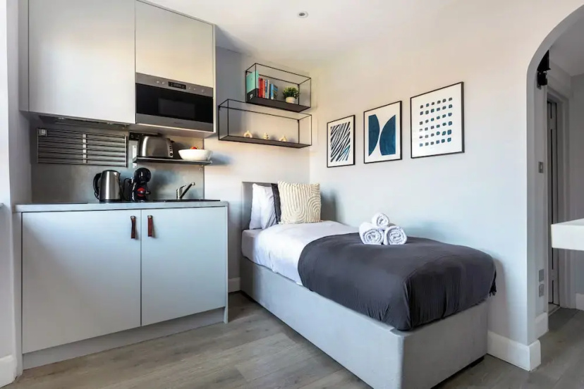 Modern 1BR Near The British Museum — отель с удобствами в Лондоне