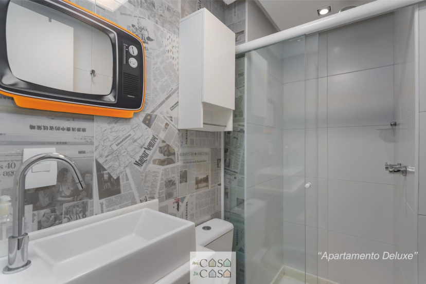 Цены на TOP 3 QUARTOS com Home Office Wi-Fi 120 mbps - ESTACIONAMENTO em Condominio com PORTARIA 24h, PARQUINHO INFANTIL, Piscina e Sauna - Apartamento com Ar Condicionado, SmarTV e Cozinha Completa в Рио