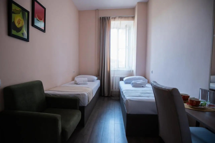 Friends' Guest House — отель с удобствами в Gyumri