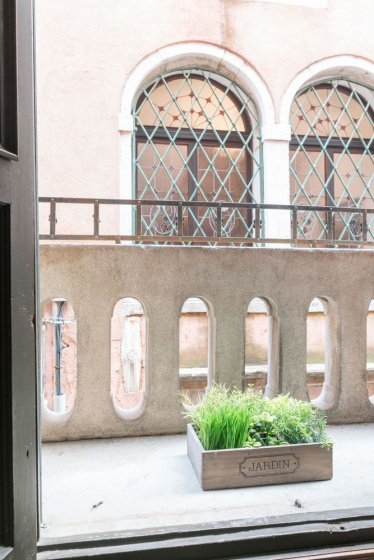 Santi Apostoli Venice Apartment — отель в Венеции, Италия