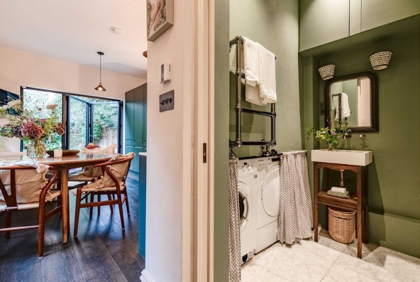 Beautiful 2 Bed Apartment In West London — забронировать отель в Лондоне