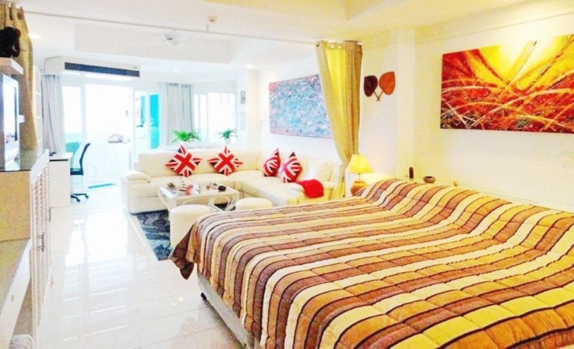 Your Dream Vacation Starts Here See Inside — отель с удобным расположением в Патонг