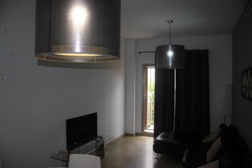 Holiday Apartments Malvarrosa Beach — комфортный отель в Валенсии