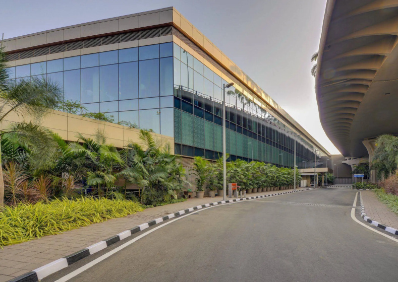 Сравните цены на Niranta Airport Transit Hotel & Lounge Terminal 2 Arrivals в Мумбаи
