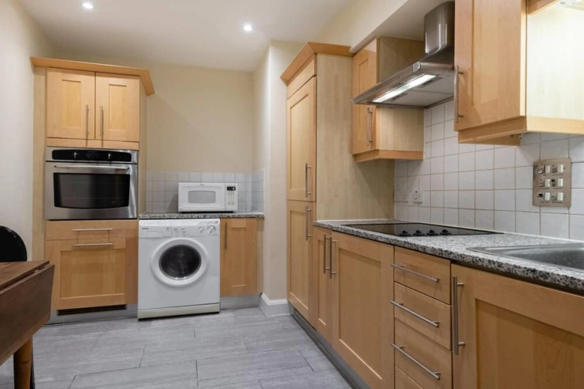 The Tower Bridge Escape - Modern Bright 3bdr Apartment — отель с удобствами в Лондоне