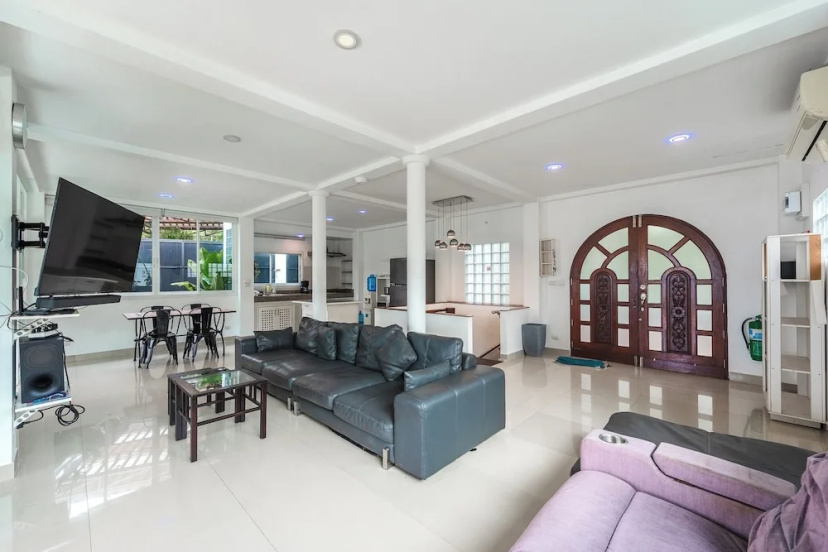 4BR PoolVilla and SeaView V199 2 — отель в Патонг, Таиланд