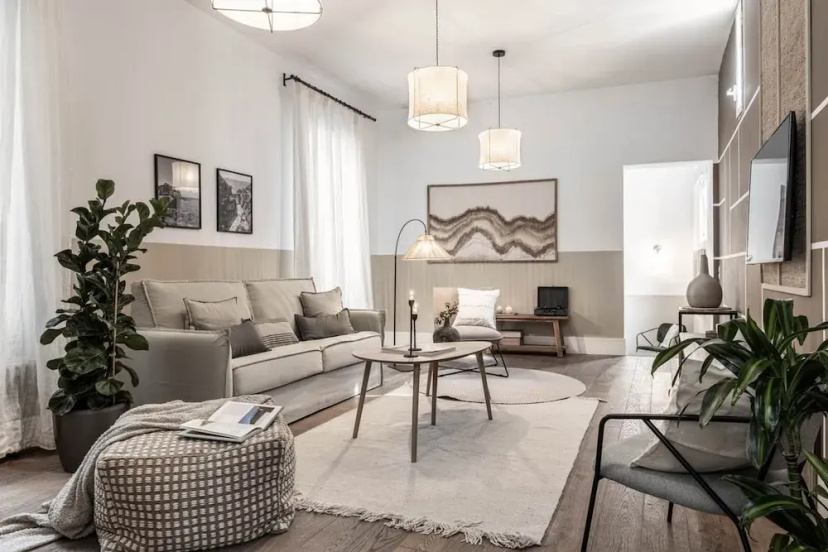 Цены на Cremano - 1 Bedroom and Office in Centro в Мадриде