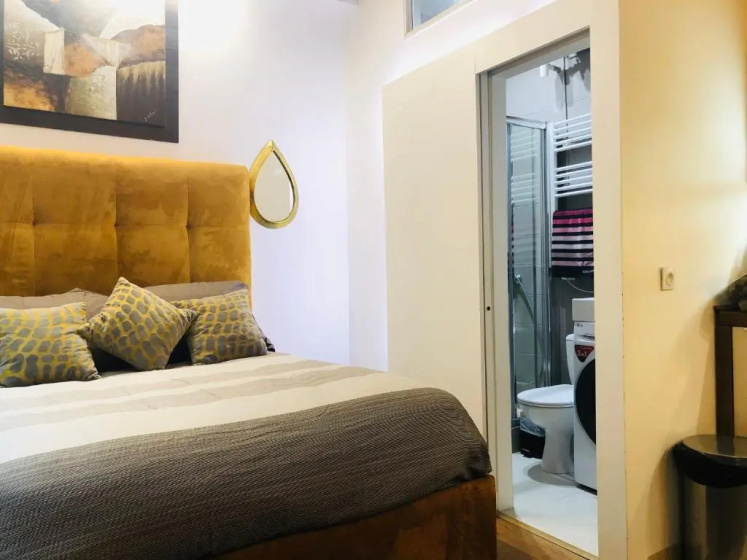 Charming Studio Notre-Dame — отель в Париже, Франция