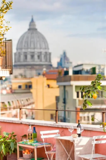 Postcard from St Peter's Dome — отель в Риме, Италия