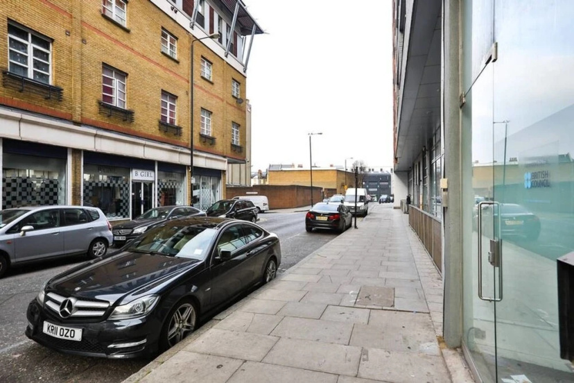 Perfect 2BR Apartment -near Liverpool Street! — забронировать отель в Лондоне