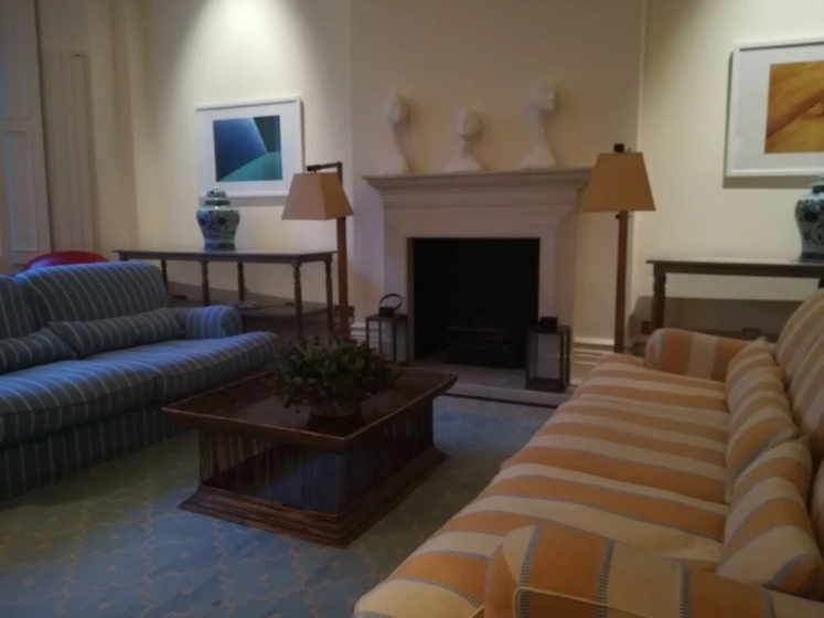 South Kensington Apartment — отель с удобствами в Лондоне