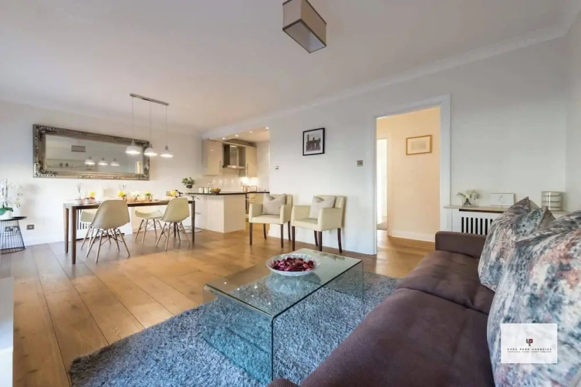 Westbourne Terrace Apartment in London Paddington — забронировать отель в Лондоне