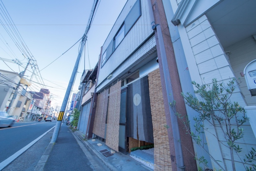 JQ Villa Kyoto Fushimi — отель с удобным расположением в Киото