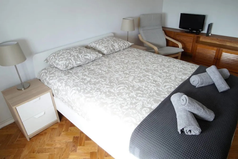 Spacious 2 Bedroom Apartment in Belém — отель с удобным расположением в Лиссабоне