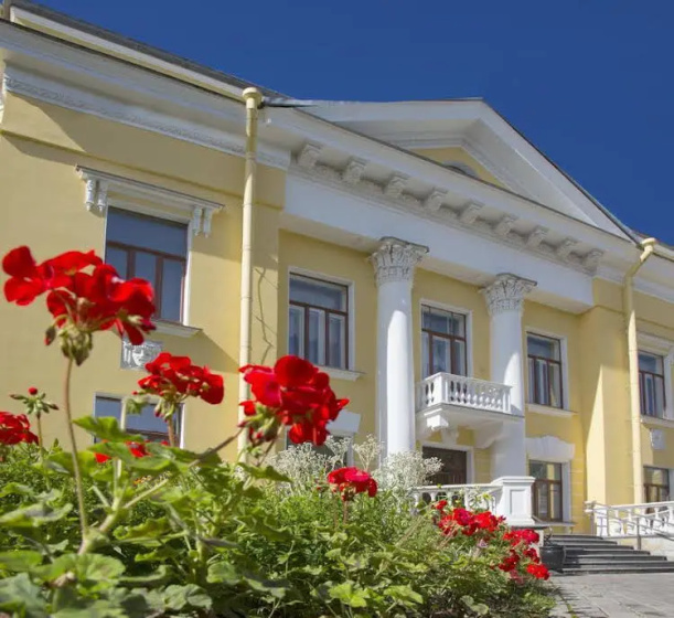 Guest House na Maloy Nevke — отель в Санкт-Петербурге, Россия