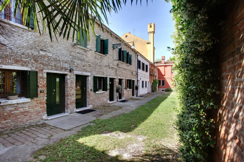 Garden Houses Apartment — комфортный отель в Венеции