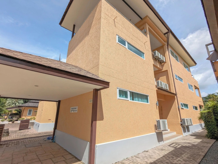 Poolside Apartments and Rooms — отель с удобным расположением в Чанге