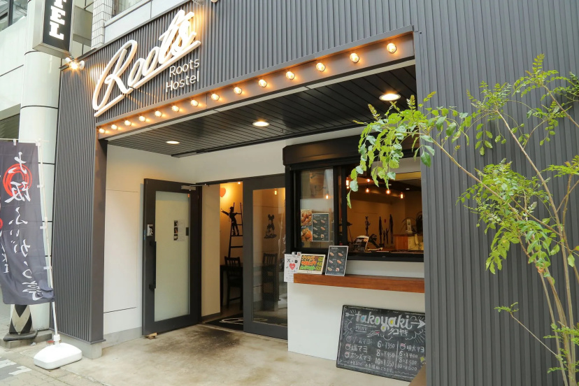 Roots Hostel — отель в удобной локации в Осаке