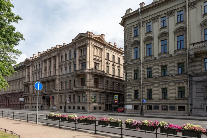 City of Rivers, Адмиралтейская наб., 10 — отель с удобным расположением в Санкт-Петербурге