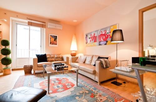 Apartamento Bestay Atocha — отель с удобствами в Мадриде