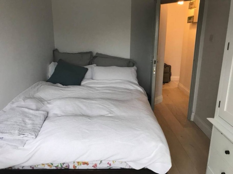Цены на 2 Bedroom Apartment Near Stepney Green Sleeps 4 в Лондоне
