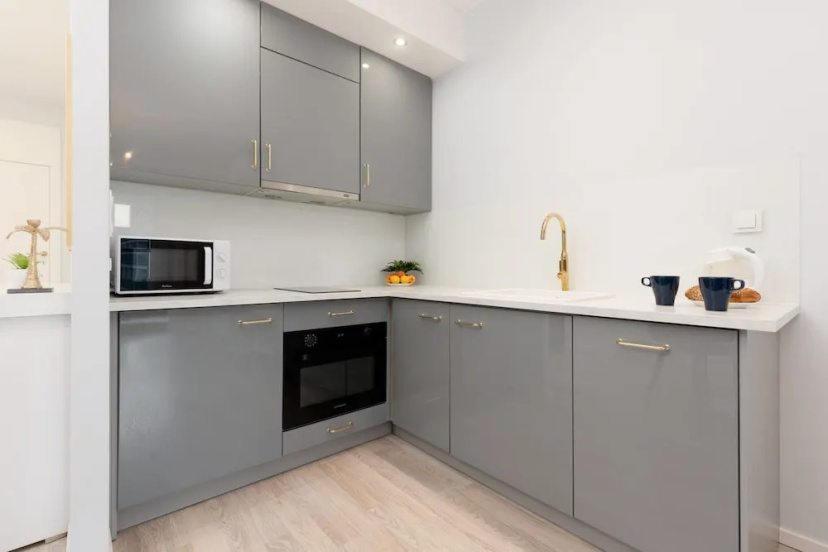 Roomy Apartment Grzybowska219 by Renters — отель в Варшаве, Польша