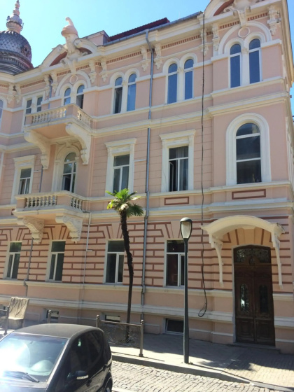 Old Batumi Apartments — отель с удобным расположением в Батуми