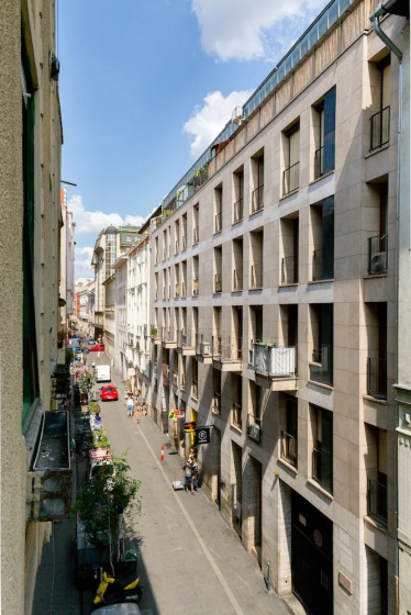 Budapest Apart-NAM-Queen Room — отель с удобствами в Будапеште