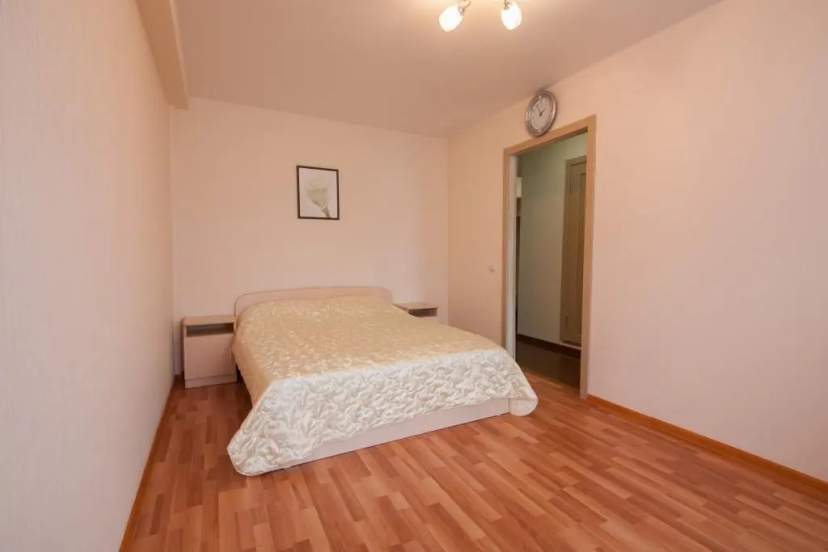 Цены на Apartments Kvartirov on str. Respubliki, 43 в Красноярске