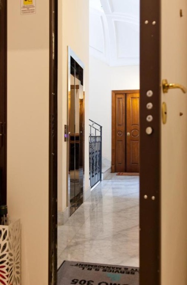 Le Corti di Napoli Apartments — отзывы гостей и цены