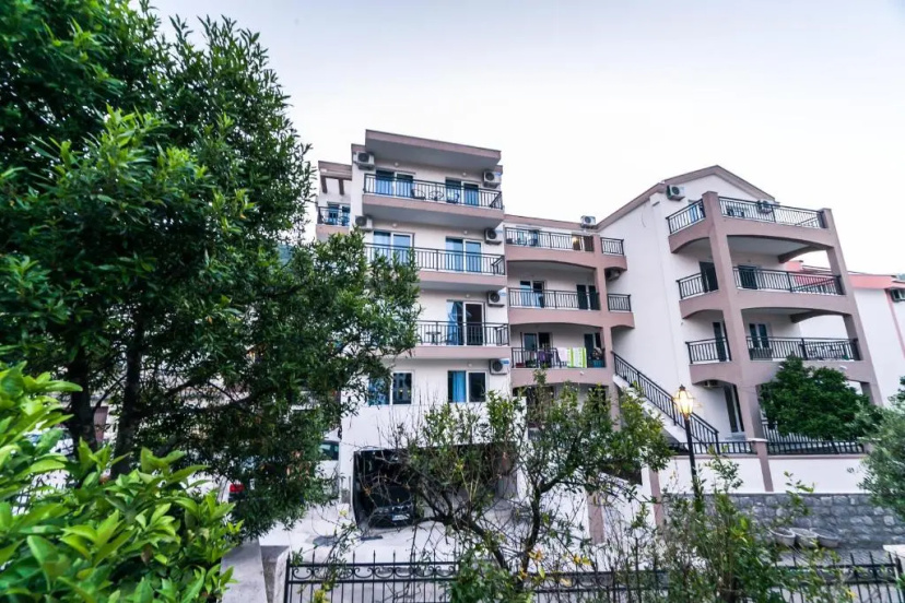Milara Apartments 3 — отель в Будва, Черногория