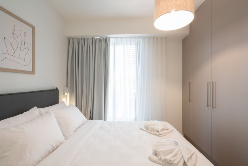 LIV Athinum 1 - Luxury Apartment 2A — отель с удобным расположением в Афины