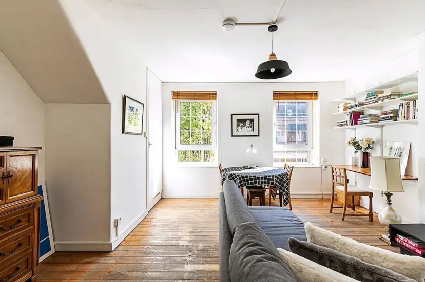 Цены на Sich - Warm & Inviting Flat by Liverpool Street в Лондоне