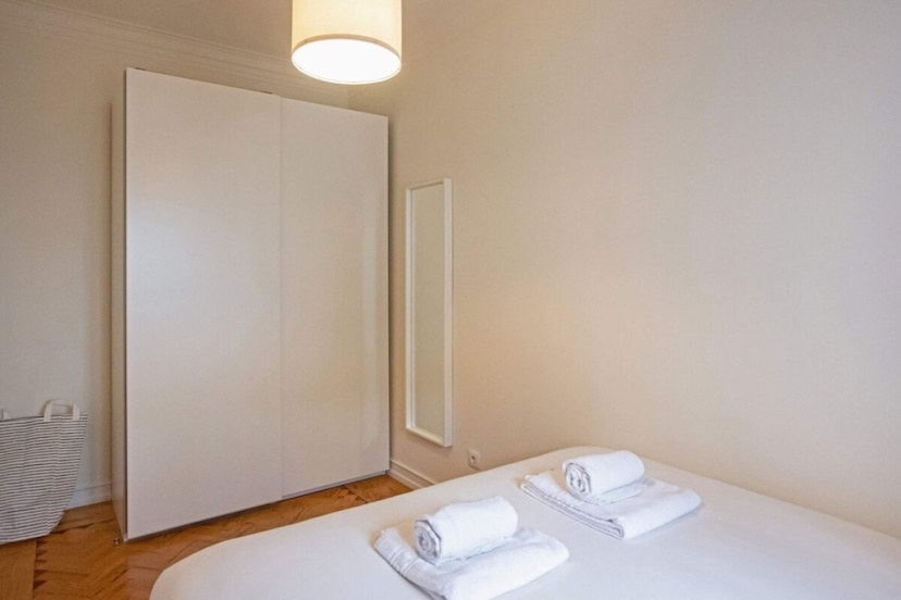 Cosy 1 Bedroom Apartment in Belém — забронировать отель в Лиссабоне