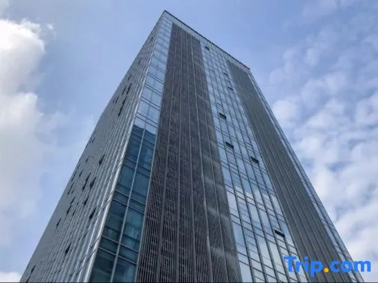 Shanghai Lime Duplex Apartment — забронировать отель в Шанхае