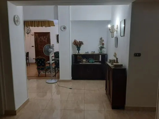 Small Friendly Apart in a Villa - New Cairo — отель с удобным расположением в Каире