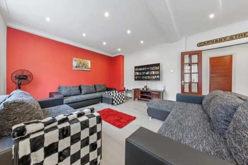 London Chic Apartment - City Center Gem — забронировать отель в Лондоне