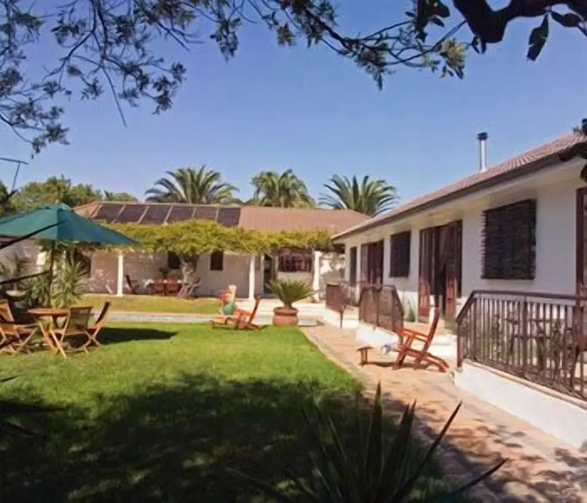 Three Palms Luxury Cottage — отзывы гостей и цены