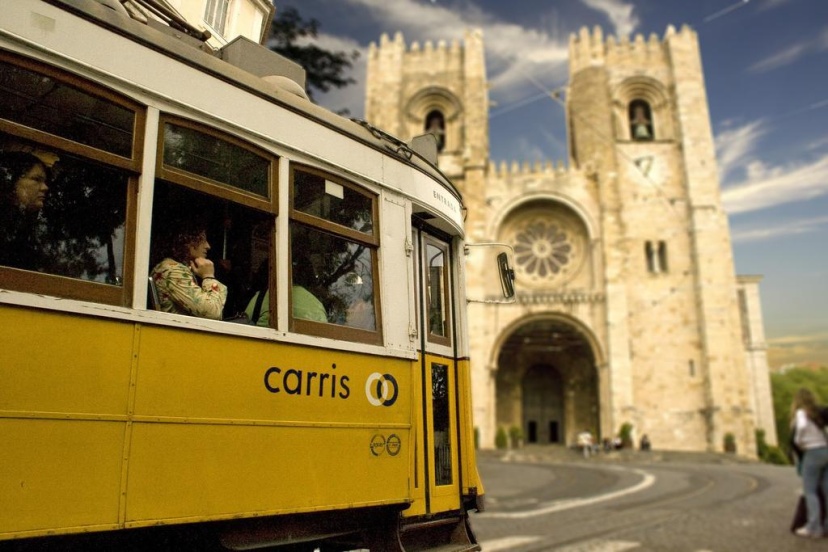 Famous Crows Lisbon Suites — отель с удобствами в Лиссабоне