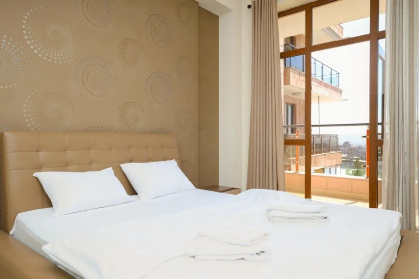 Stay Inn на ул. Саят-Нова, 40 — забронировать отель в Ереван