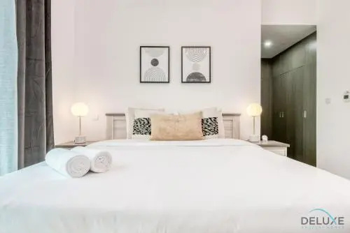 Whimsical 2BR at Bella Rose Barsha South by Deluxe Holiday Homes — отель с удобствами в Дубае